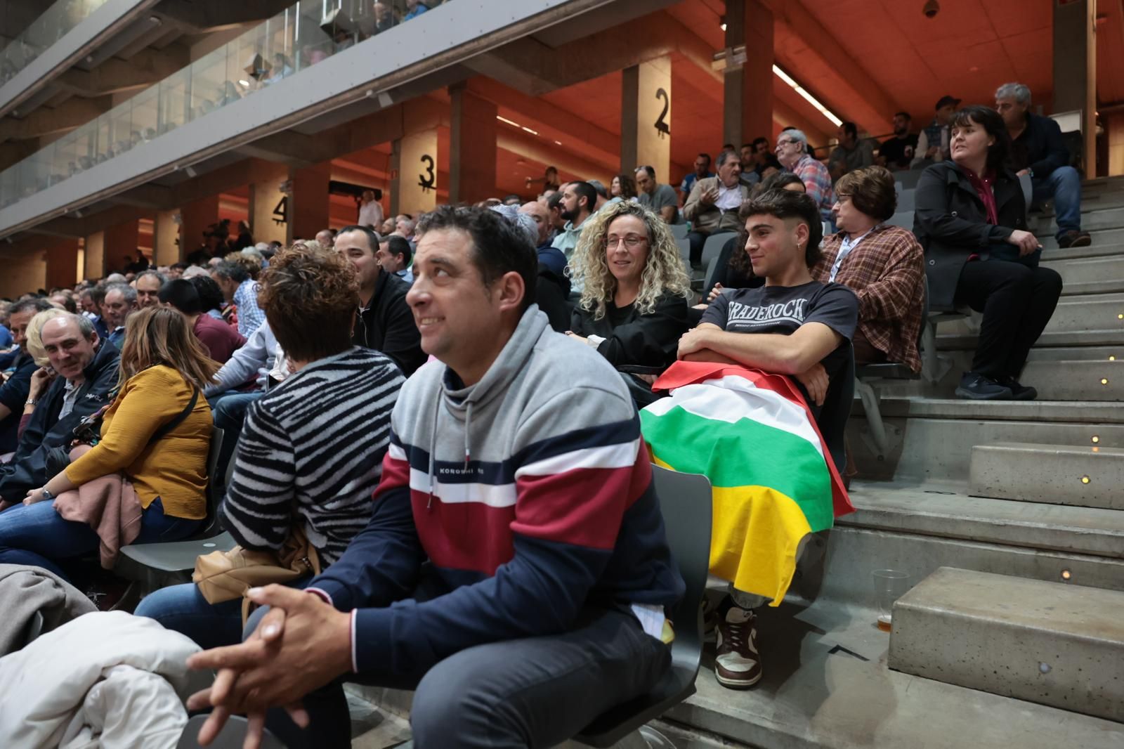 El ambiente durante la final del Cuatro y medio