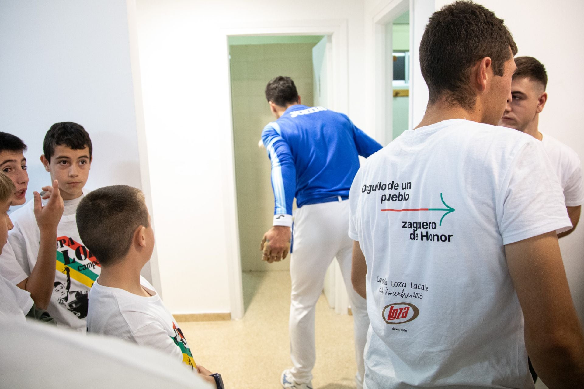 Las imágenes del debut de Carmelo Loza