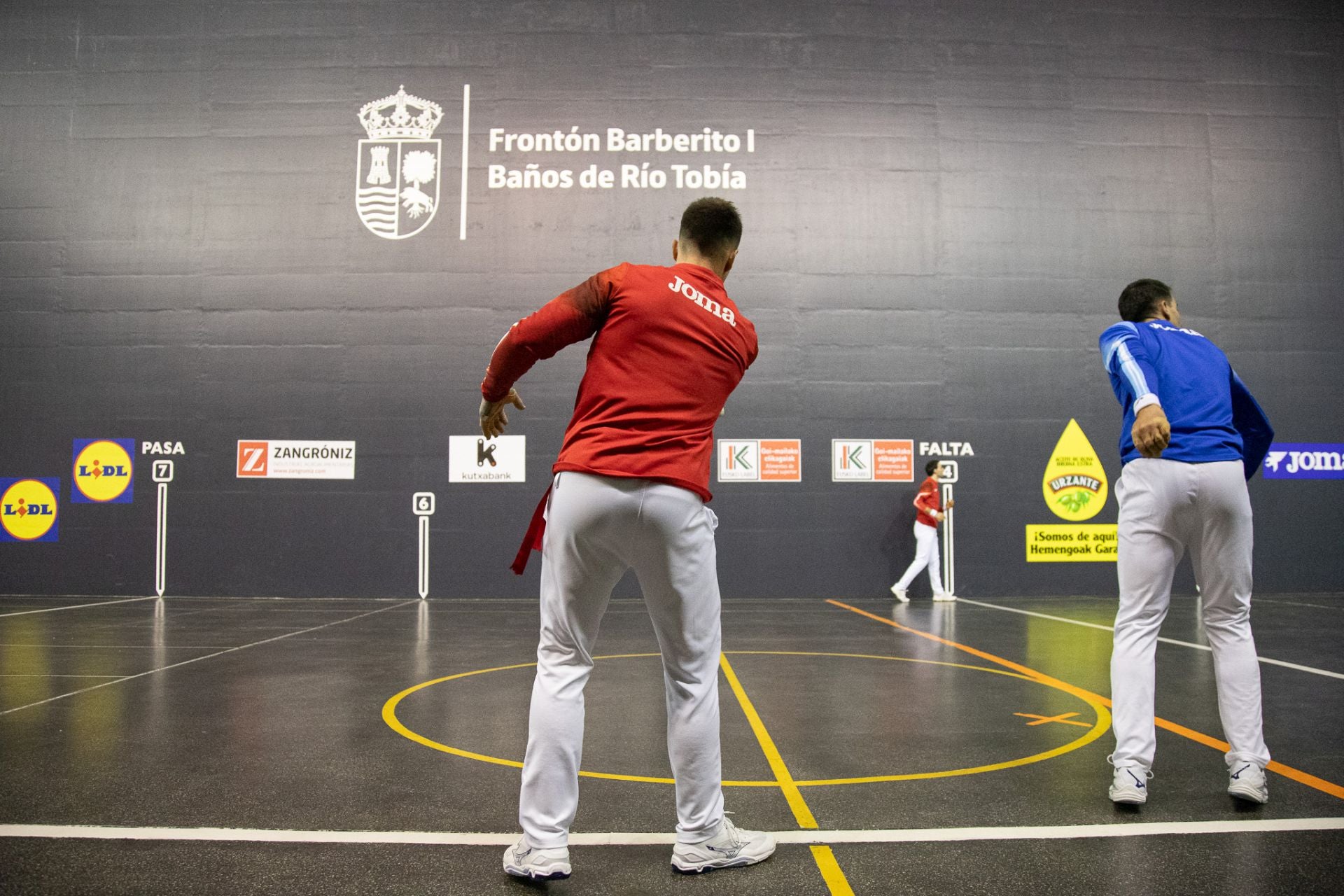 Las imágenes del debut de Carmelo Loza