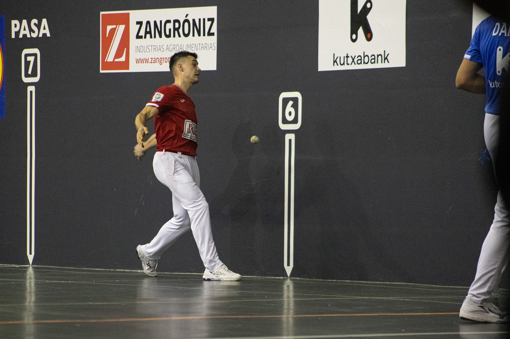 Las imágenes del debut de Carmelo Loza