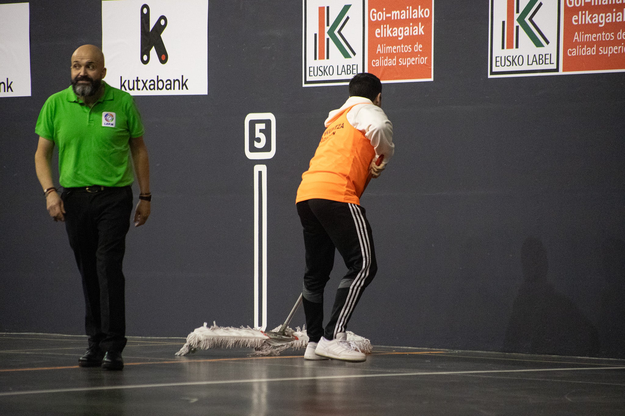 Las imágenes del debut de Carmelo Loza