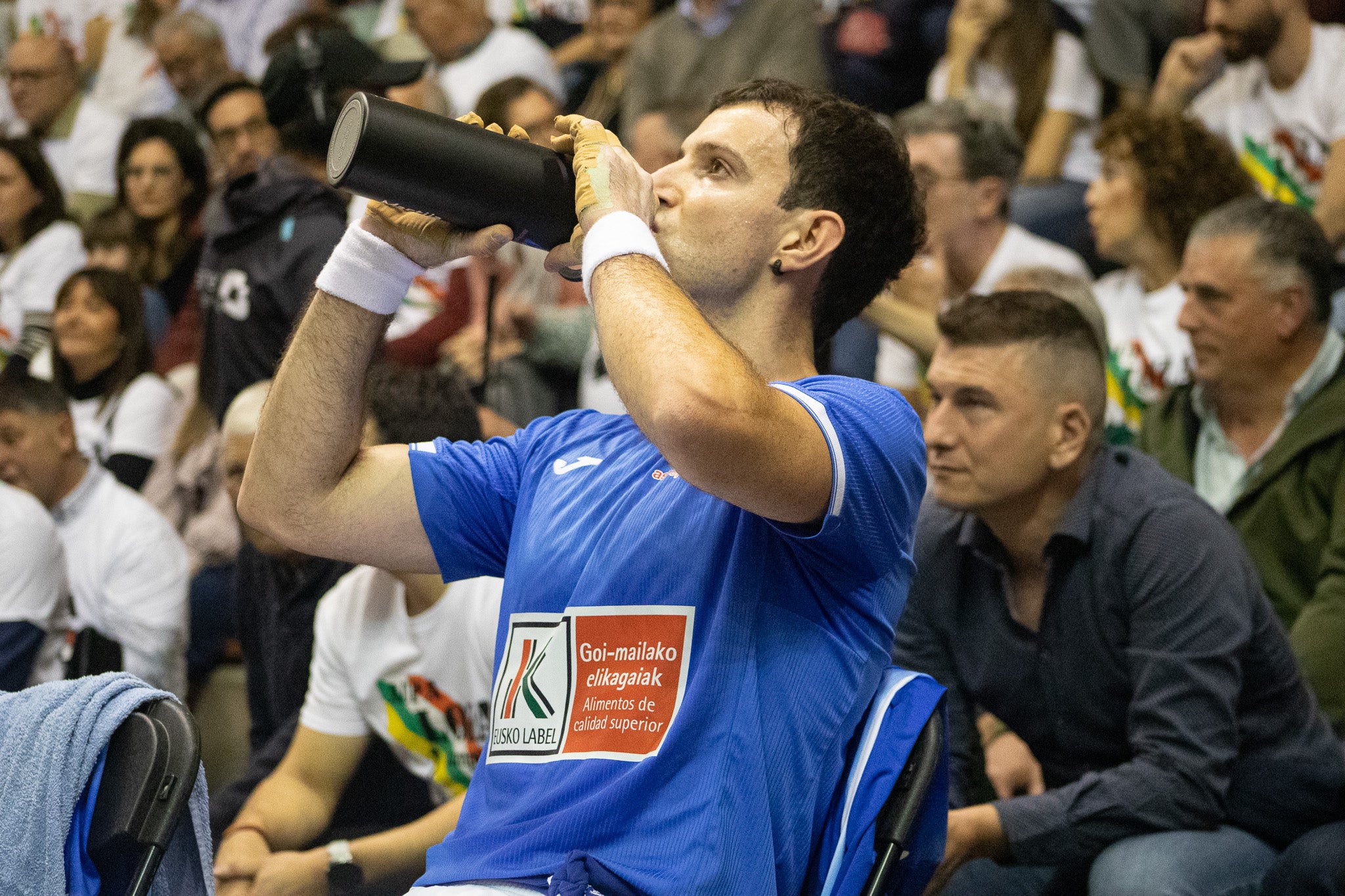 Las imágenes del debut de Carmelo Loza