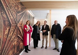 Visita de autoridades al futuro centro de día.