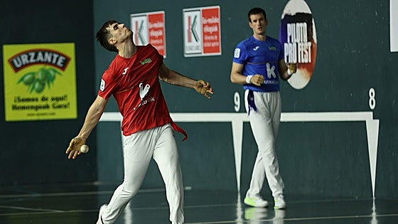 Jaka e Iztueta ganan por lo pelos y por fallar menos