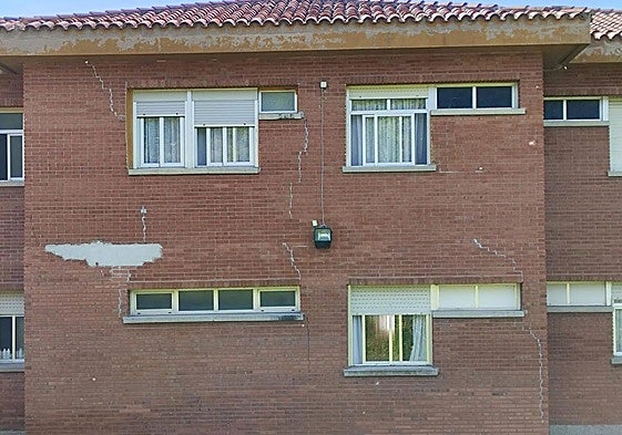 Aspecto de una zona de la fachada del centro.