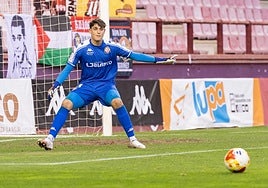 Iván Fernández, en un momento del partido del pasado domingo frente al Ejea en Las Gaunas.