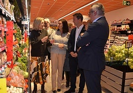 Visita ayer Arceiz y Salinas al nuevo supermercado.