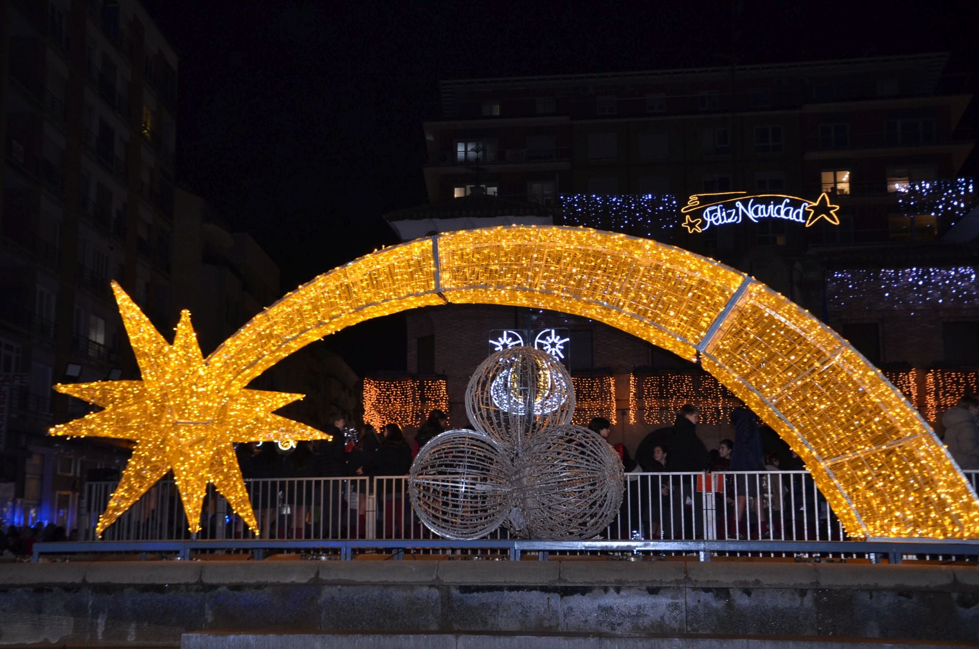 Calahorra enciende la iluminación navideña