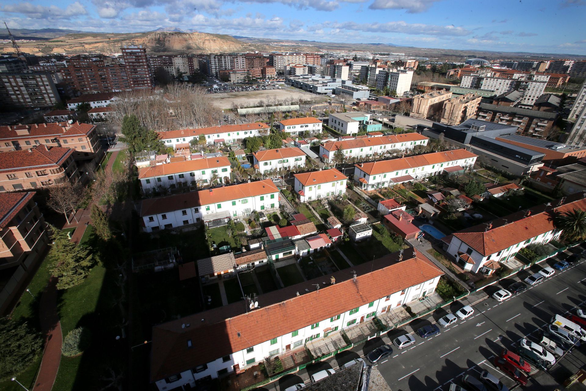 Estado del residencial ya en el nuevo siglo, hoy plenamente integrado en la trama del casco urbano de la capital.