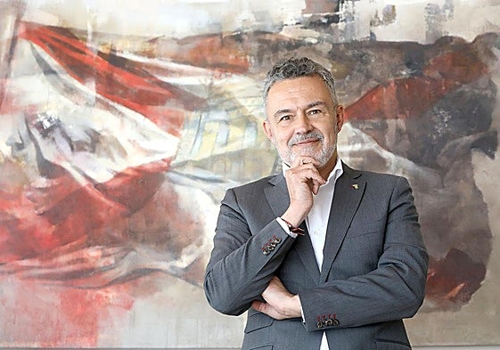 El alcalde de Logroño, Conrado Escobar, en su despacho del Ayuntamiento.