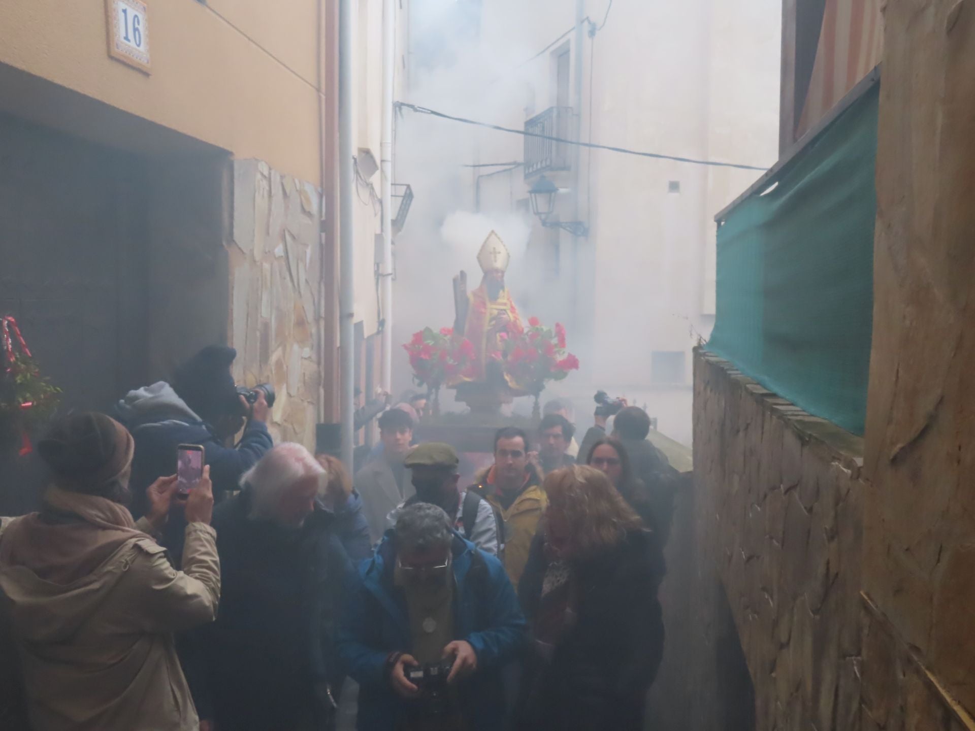 Arnedillo celebra la procesión del humo
