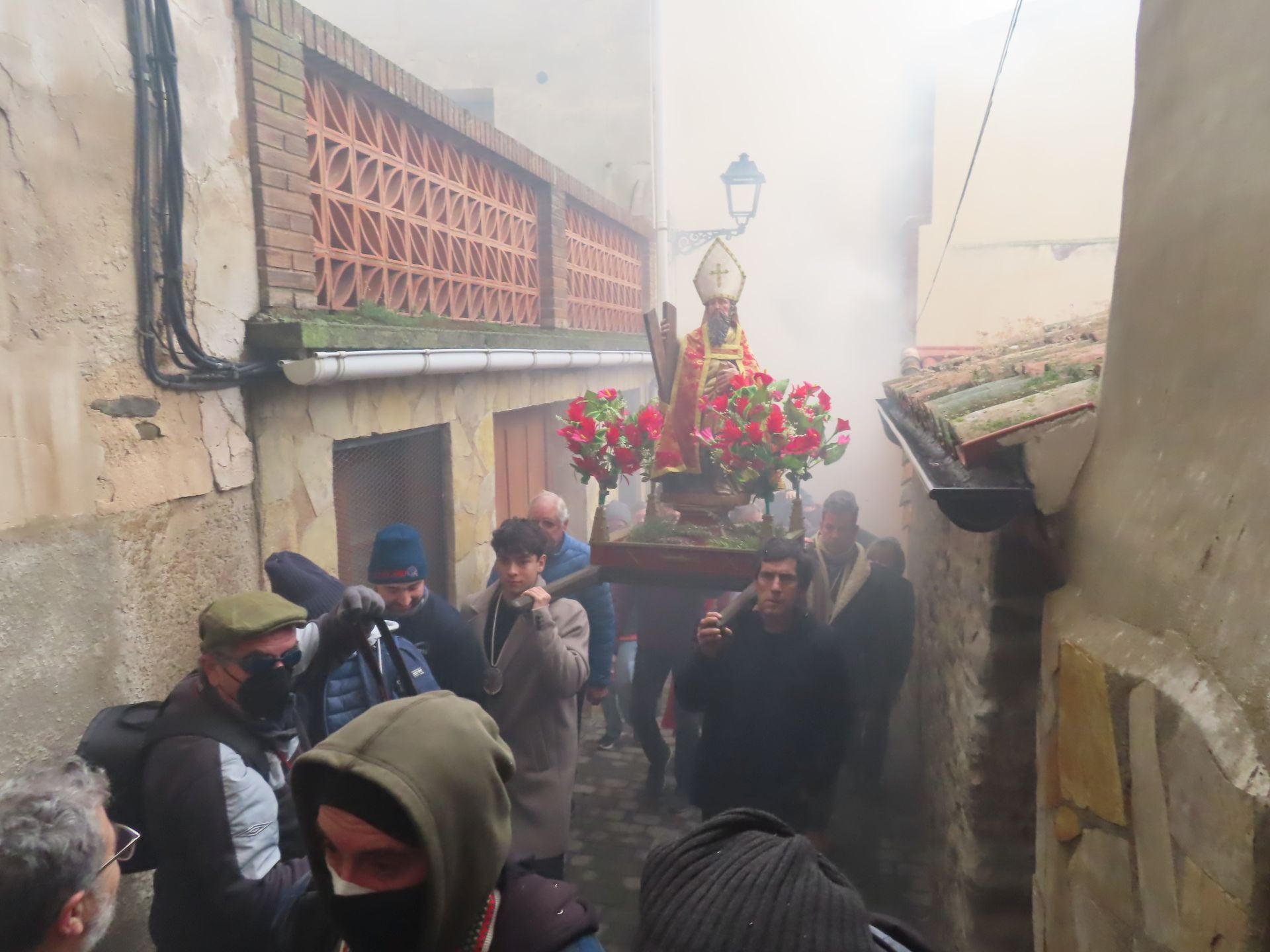 Arnedillo celebra la procesión del humo