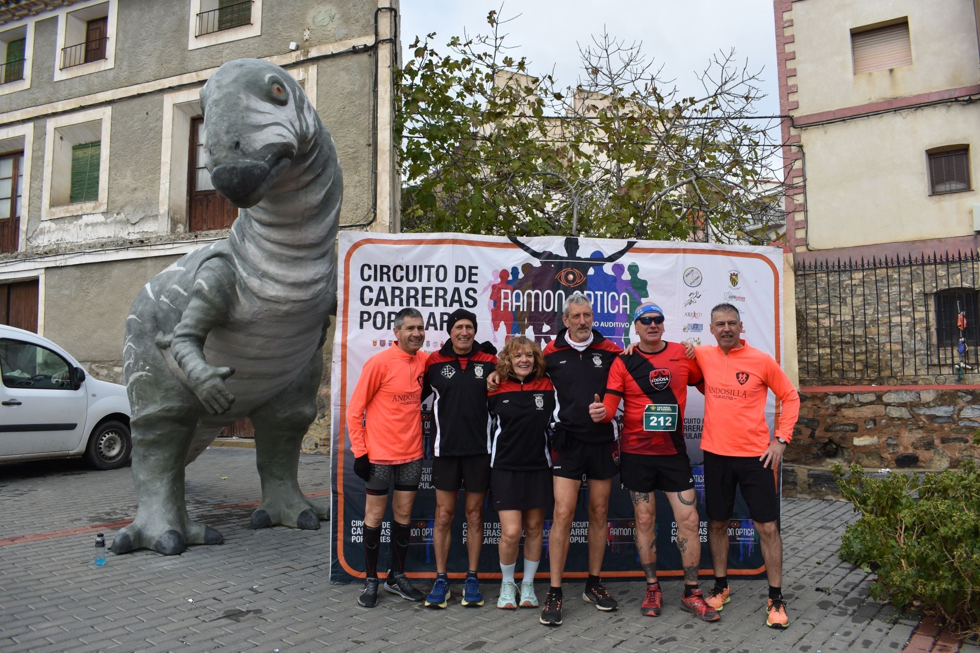 Las imágenes de la carrera &#039;Entre dinosaurios&#039; en Igea