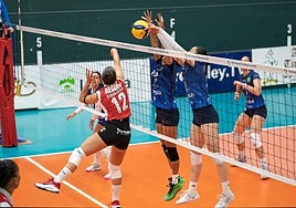 Un instante del primer encuentro de la eliminatoria ante el Braga disputado en El Ferial.