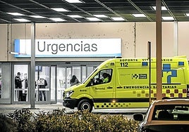 Exterior del servicio de Urgencias del Hospital San Pedro de Logroño, en una imagen de archivo.
