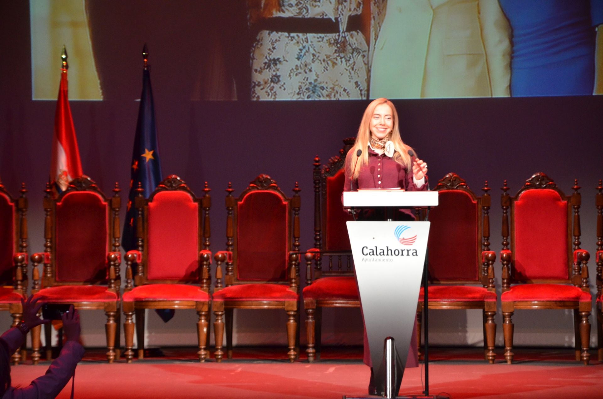 La lectura de los escolares de los artículos más destacados de la Constitución