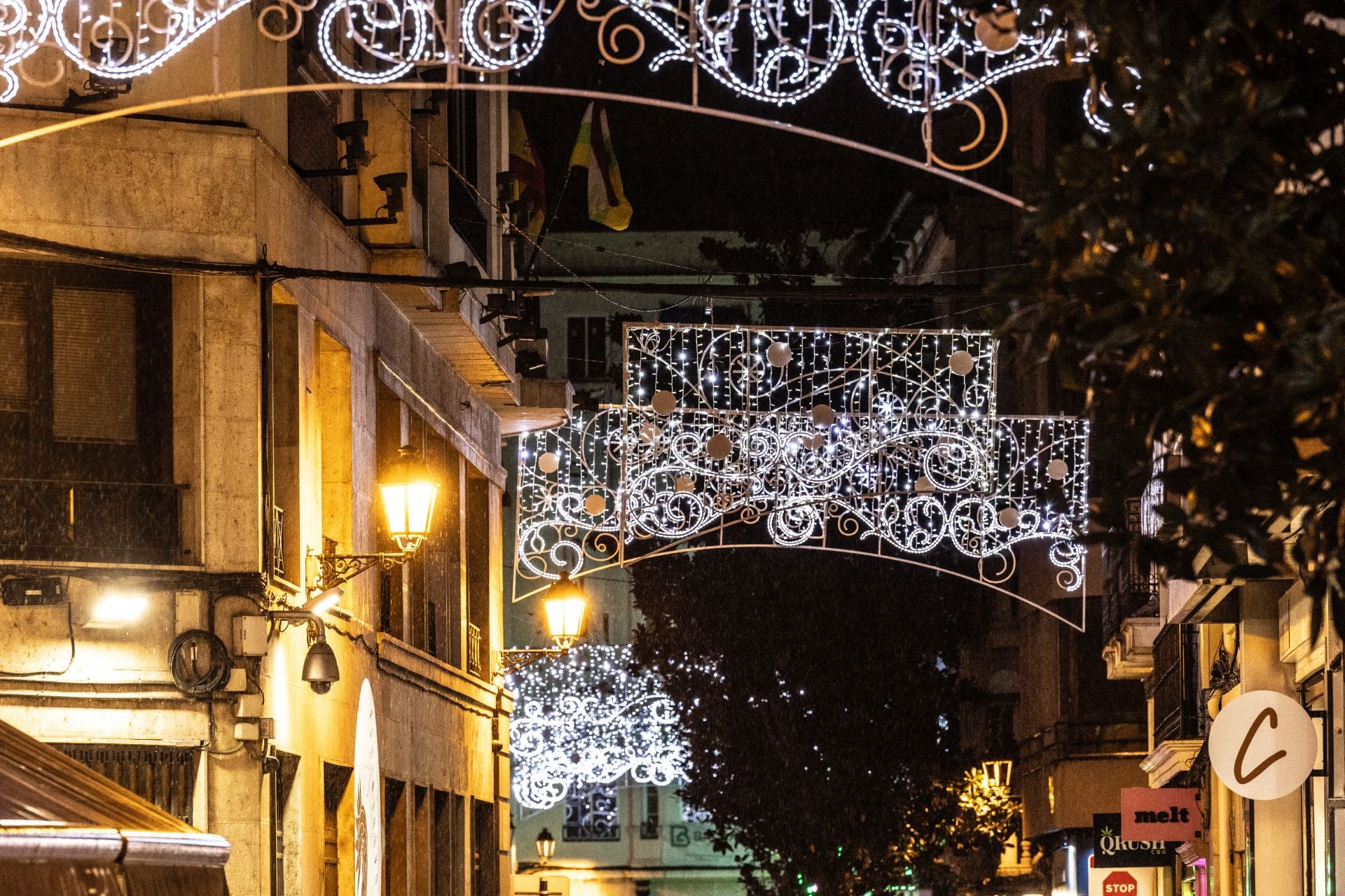 La Navidad se enciende en la plaza del Mercado