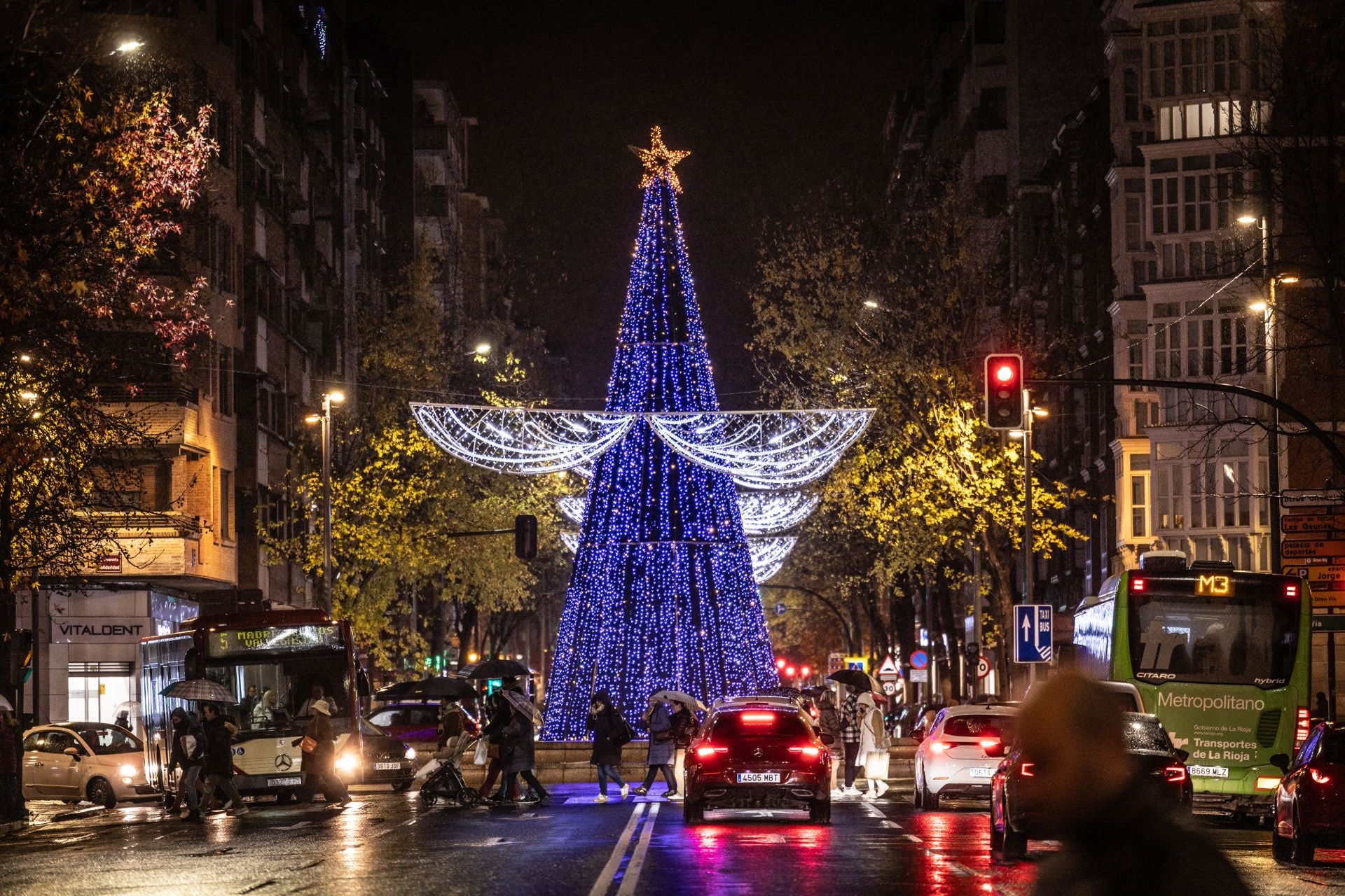 La Navidad se enciende en la plaza del Mercado