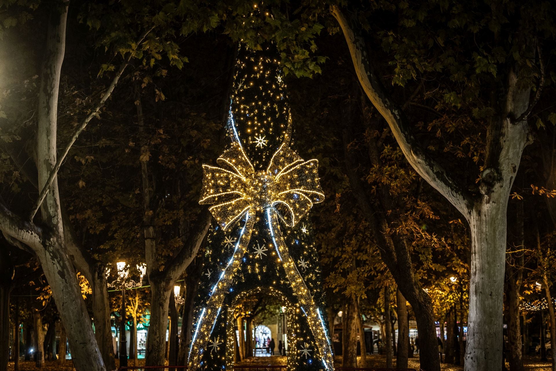 La Navidad se enciende en la plaza del Mercado