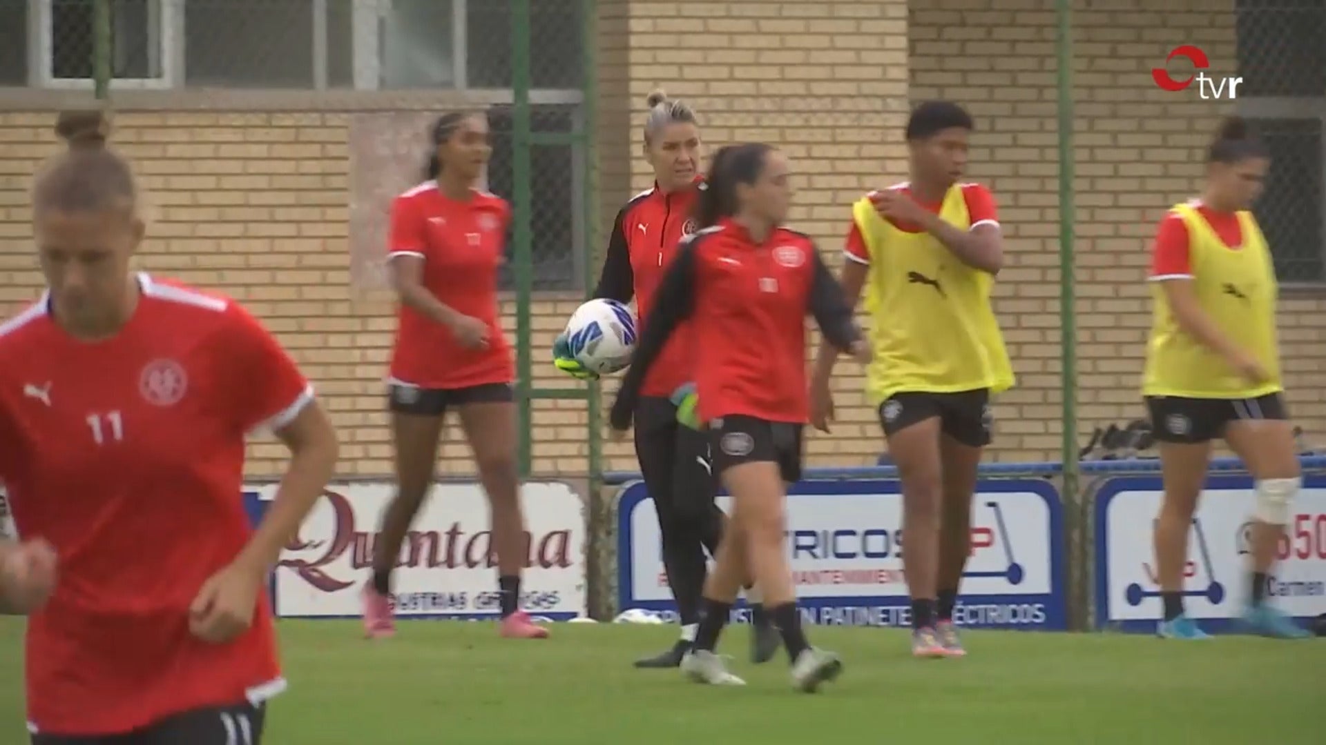 Refuerzos en la parcela ofensiva