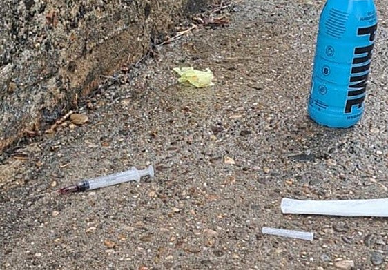 Quejas por la apertura de los comercios el Día de La Rioja, en el Teléfono del Lector