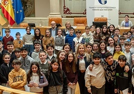 El Parlamento recibe a los más jóvenes