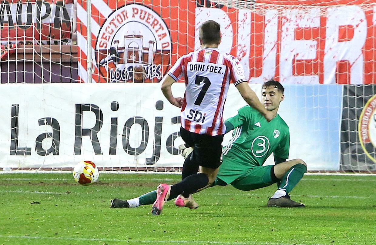 La SD Logroñés logra el triunfo ante el Ebro