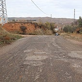 La mejora del camino que lleva al Trujal Cooperativa es uno de los puntos de la actuación