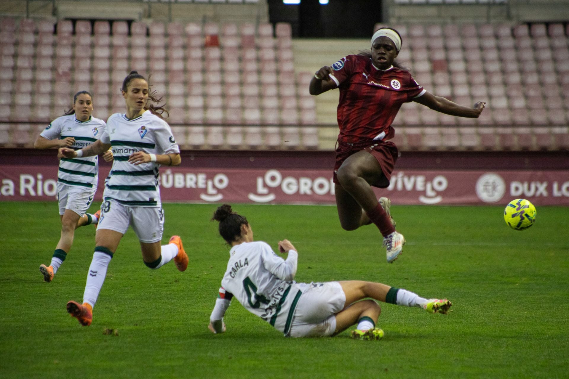 El Dux pierde ante el Eibar en Las Gaunas