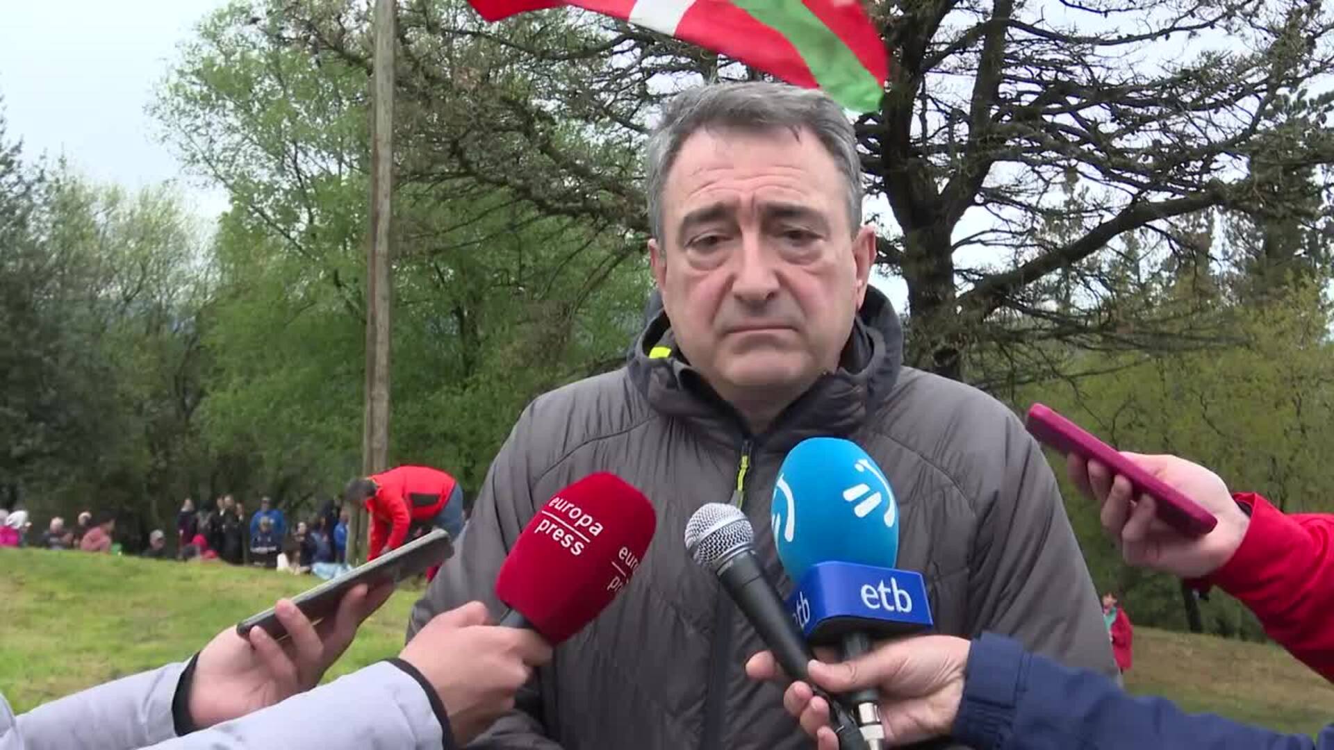 Esteban (PNV) llama a los vascos a "avanzar hacia la cumbre" para "mantenerse como pueblo"