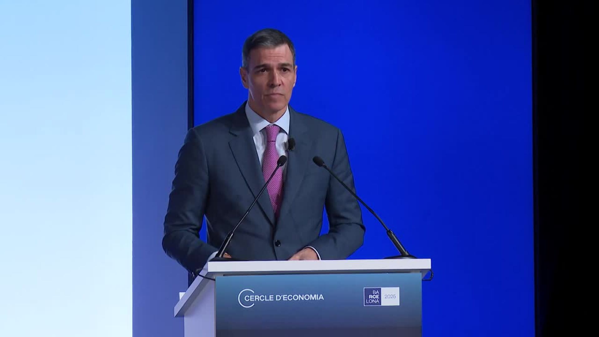 Sánchez anuncia una consulta pública sobre la OPA de BBVA a Banco Sabadell