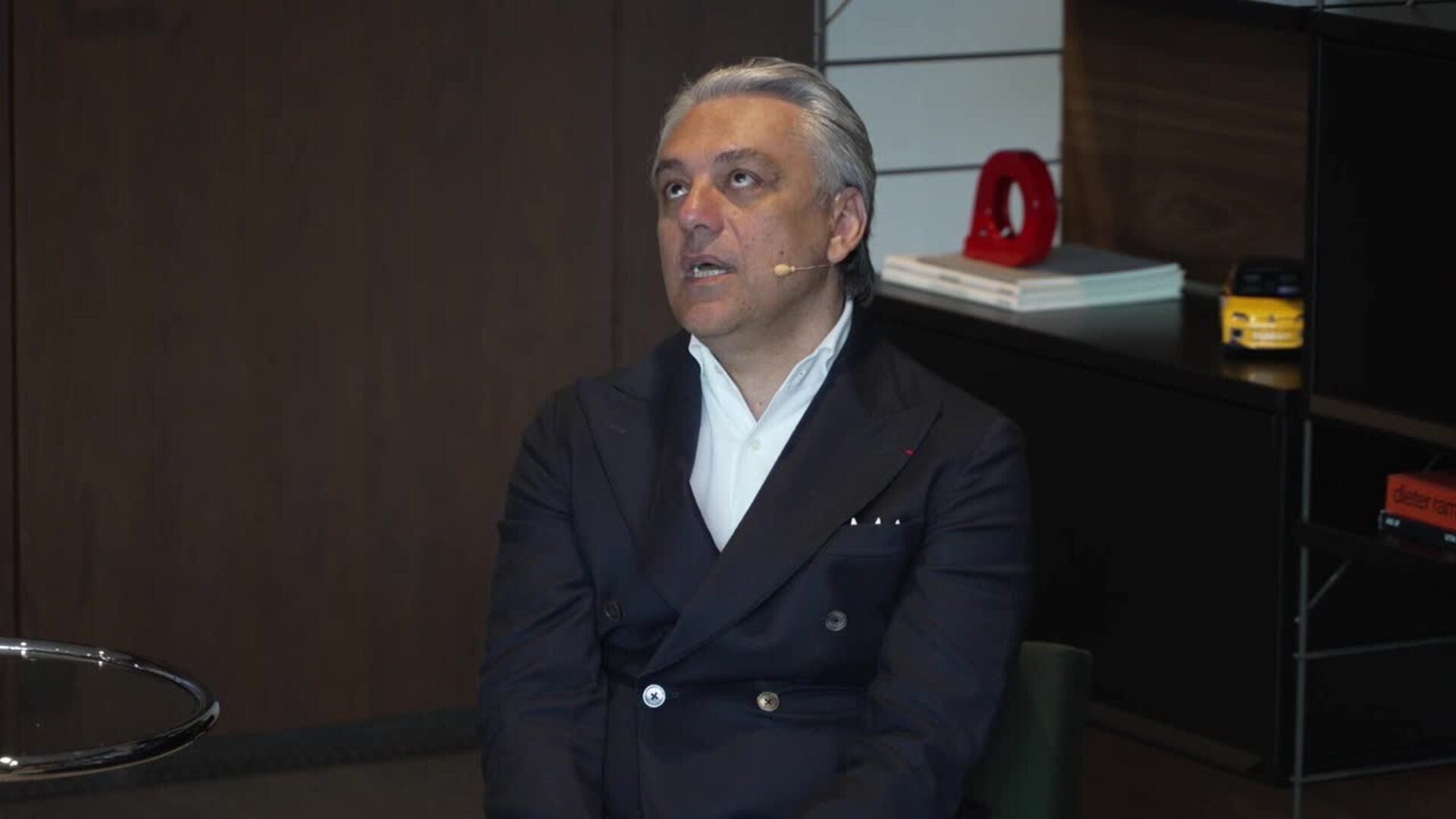 Luca de Meo, CEO de Renault Group, presenta en España ‘Diccionario sentimental del automóvil’