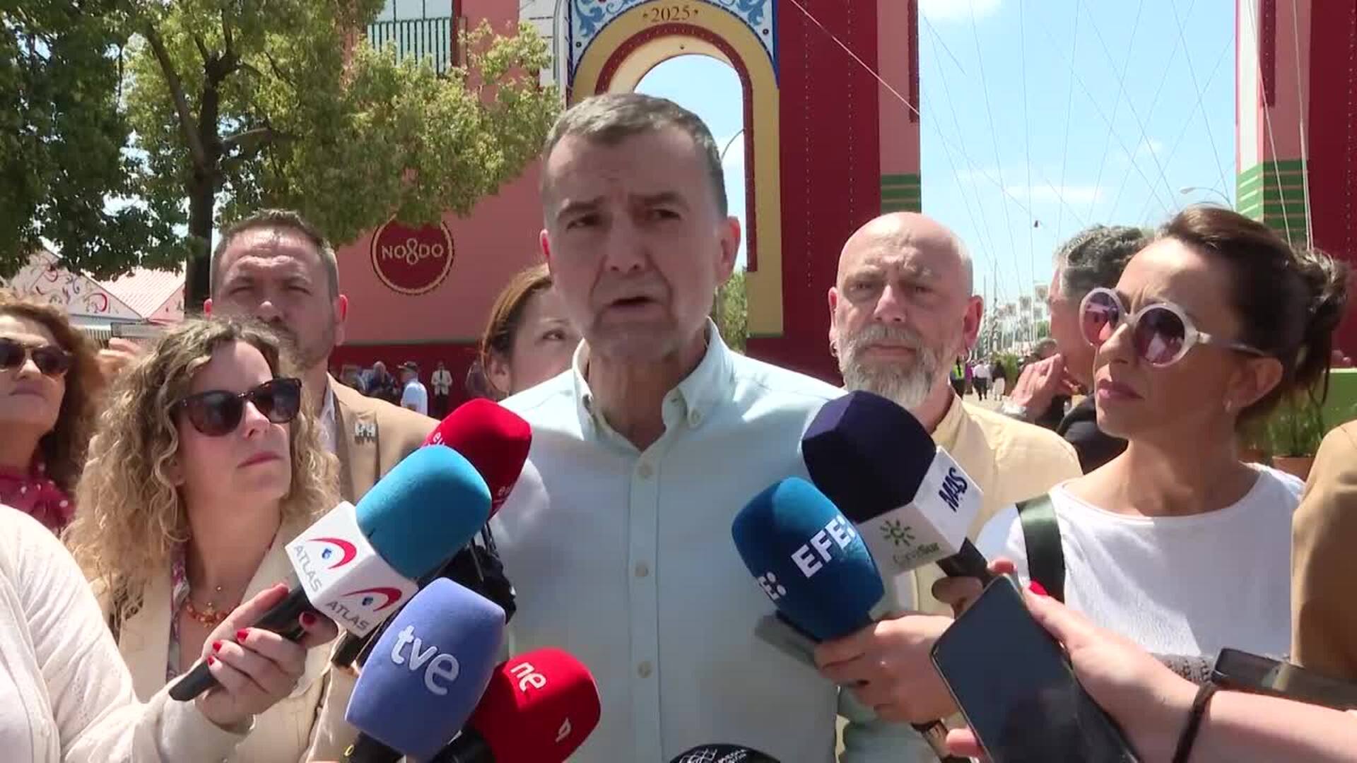 Maíllo cree "un día histórico" aprobar la reducción de la jornada laboral