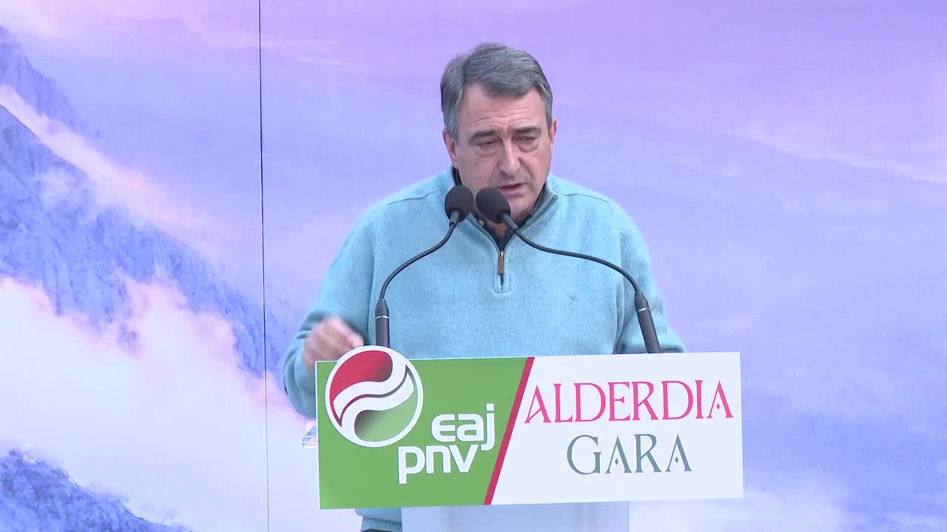 Esteban dice que PNV "no está sometido al Gobierno español"