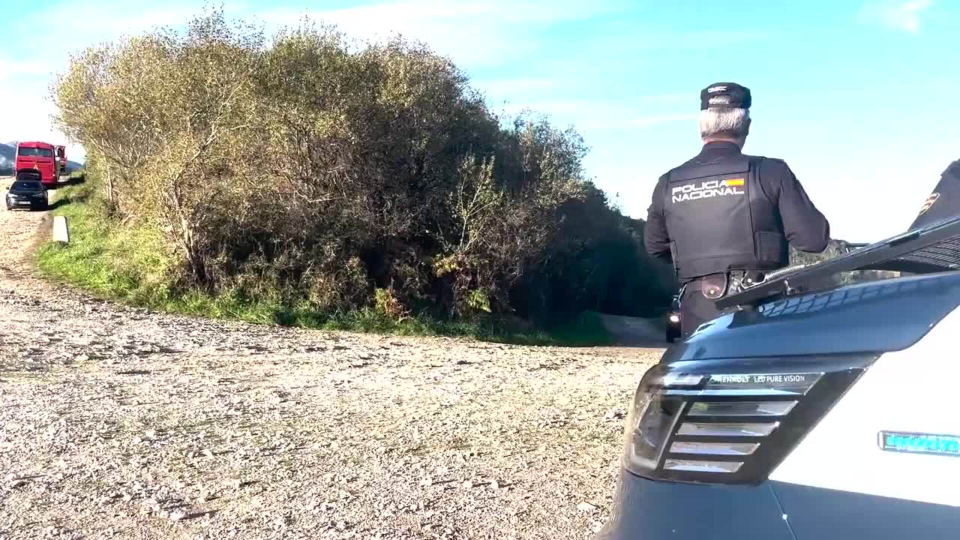 Cien efectivos buscan a Maritrini y su hija en la balsa de Ribadesella