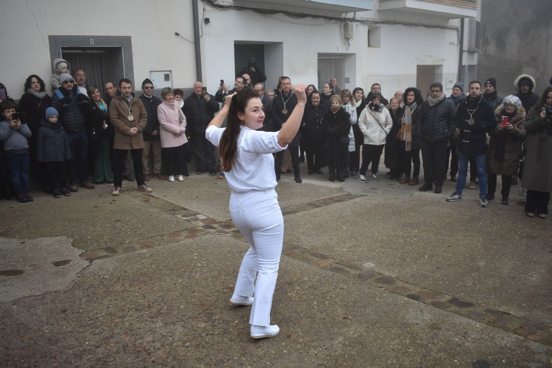 Las imágenes del baile de 'los Brindis' en Grávalos