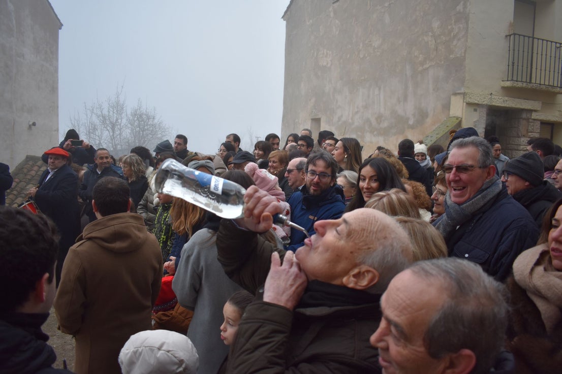 Las imágenes del baile de 'los Brindis' en Grávalos