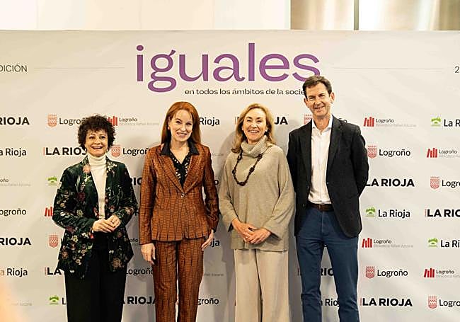 Gloria Lomana en el foro Iguales