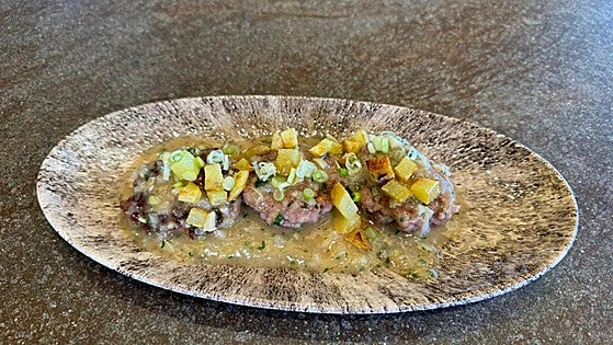 Los filetes rusos también se pueden cocinar en salsa verde