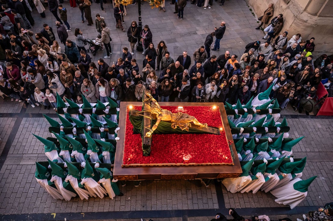 La procesión del Santo Entierro, en imágenes | La Rioja