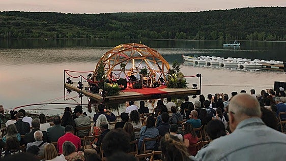 El éxito de los conciertos sobre el agua en El Rasillo de Cameros