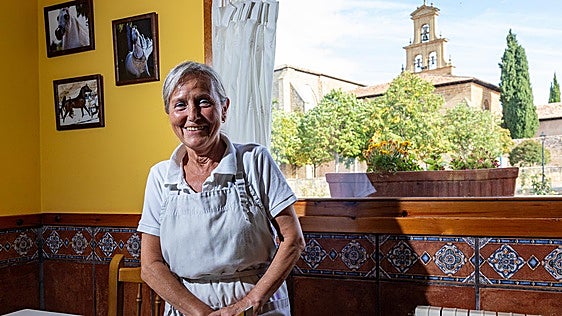 Rosi y su familia buscan el relevo en su restaurante La Casona de Cañas