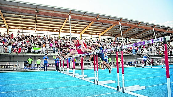 Fiesta grande de atletismo en el Adarraga