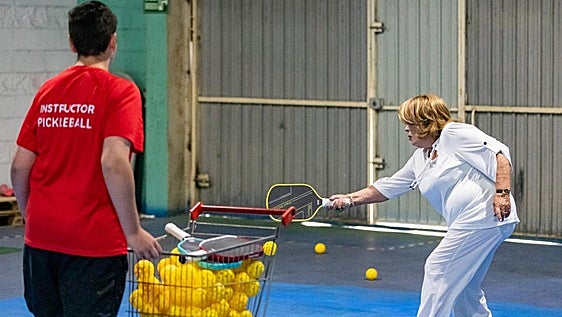 El pickleball gana adeptos en La Rioja