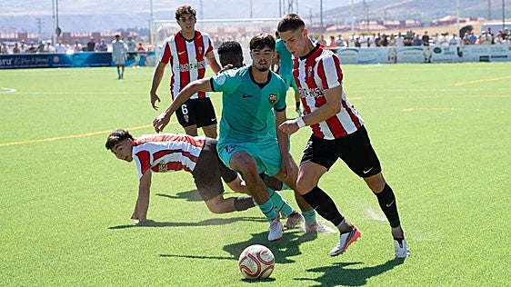 La UD Logroñés B aguanta el pulso del Barça Atlétic
