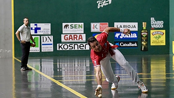 Darío pone en pie al Adarraga