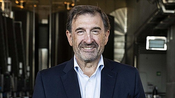 «En España, la venta de coches va bien; la fabricación, no tanto»