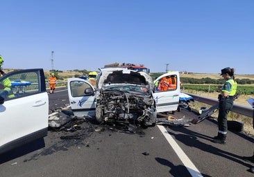 Una mujer en estado cr&iacute;tico y cuatro heridos en una colisi&oacute;n frontal en la N-232 en Ausejo