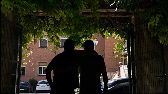 «Tengo un problema de adicción que empezó de niño con el alcohol»
