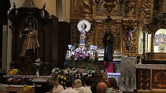 La novena por la Virgen del Burgo recoge donativos para Cáritas Parroquial de Alfaro